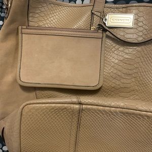 Large Coach handbag Beige in colour